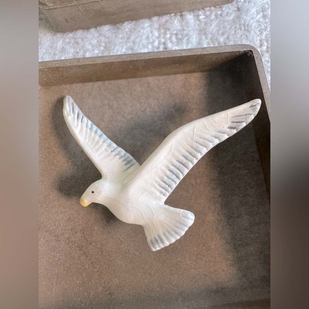 Vintage Handcrafted Canadian Gesena Ceramic Seagull Brooch 2”